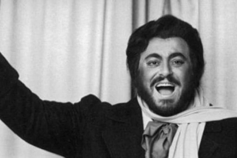 Luciano Pavarotti vigo galicia opera musica mayeusis conservatorio luces navidad superior pontevedra